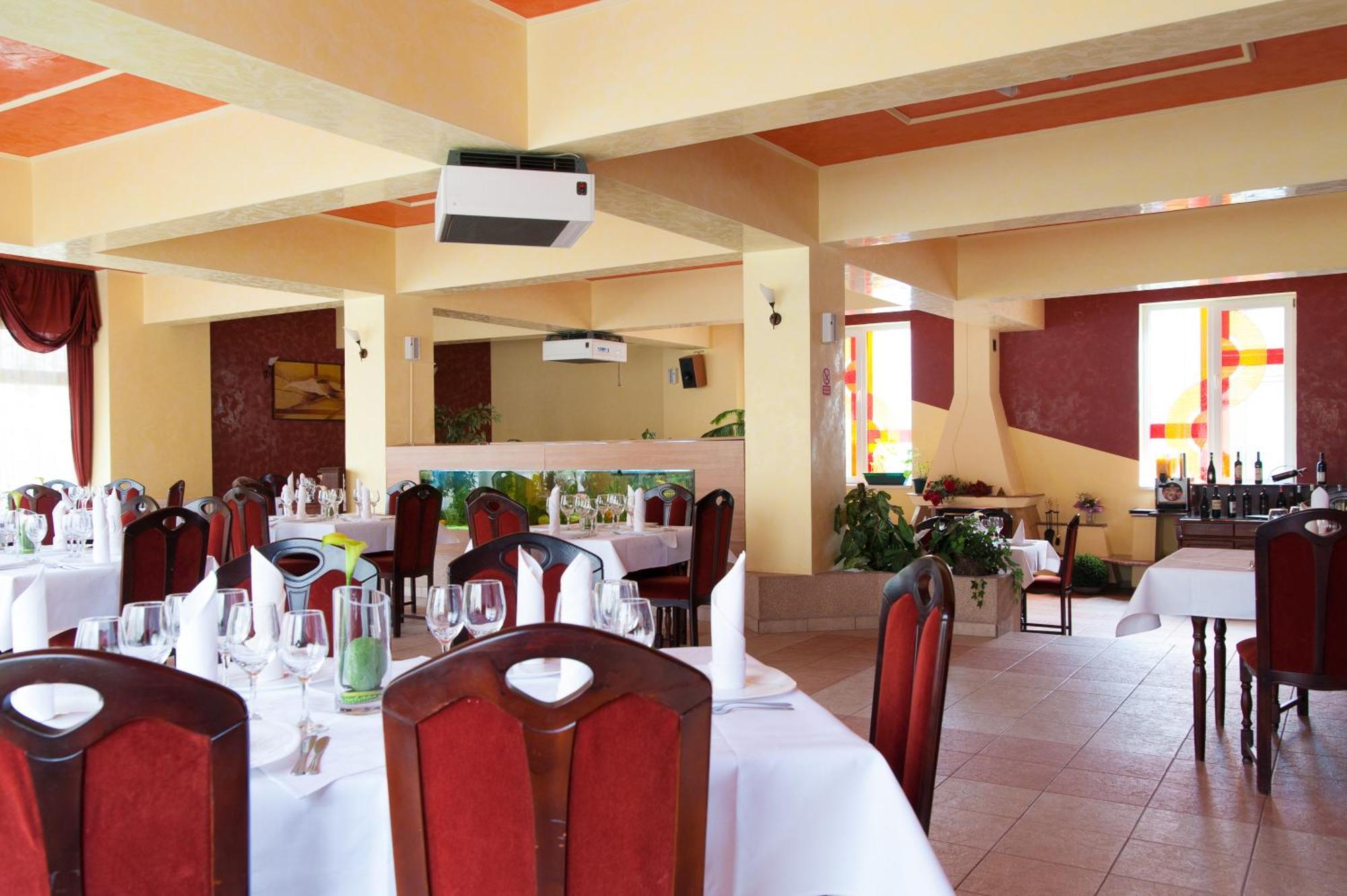 Hotel Melody Oradea Exteriér fotografie