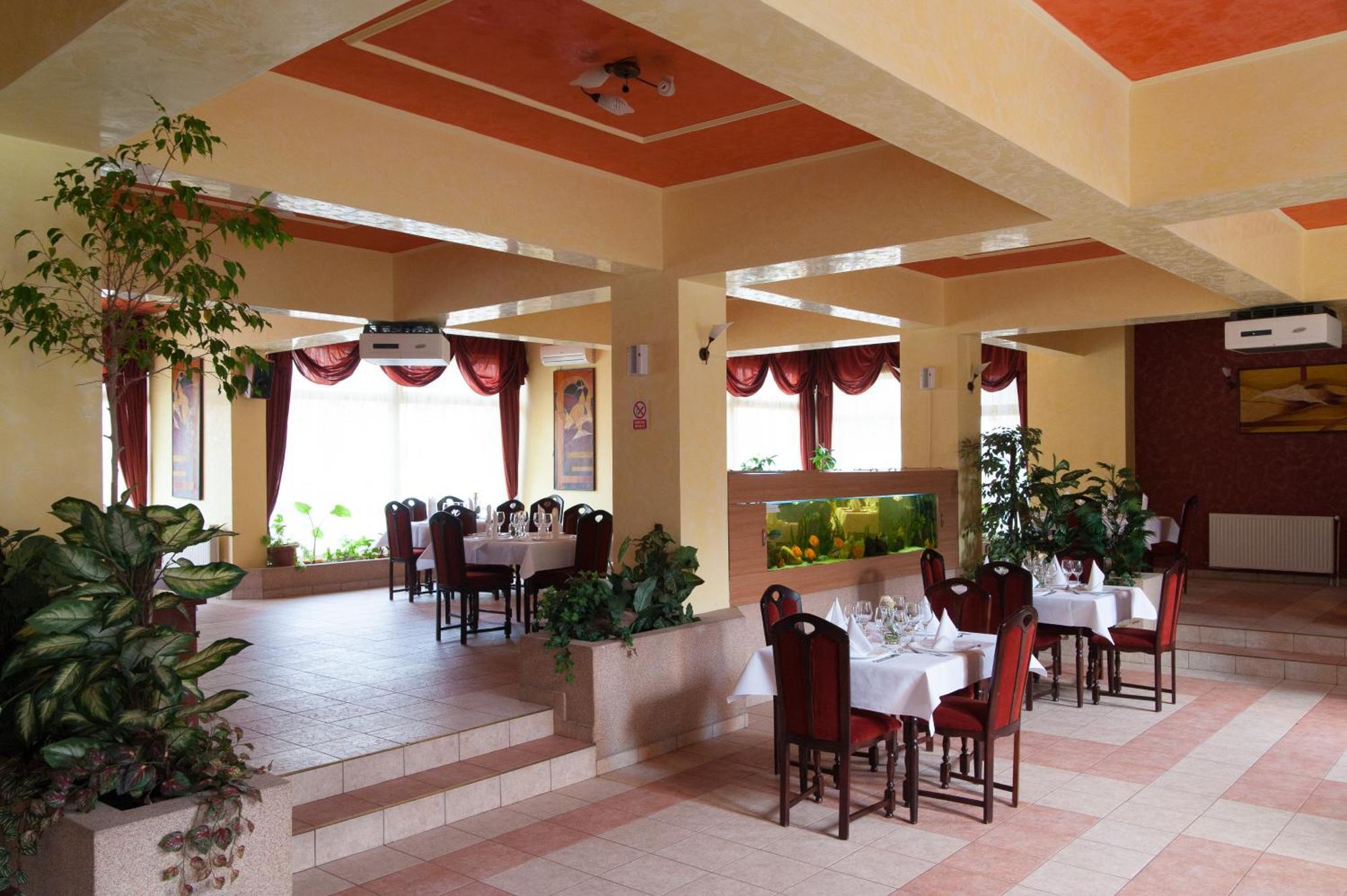 Hotel Melody Oradea Exteriér fotografie
