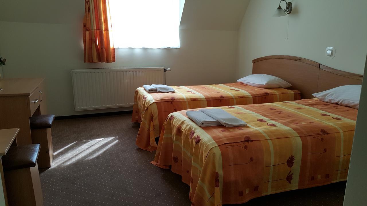 Hotel Melody Oradea Exteriér fotografie