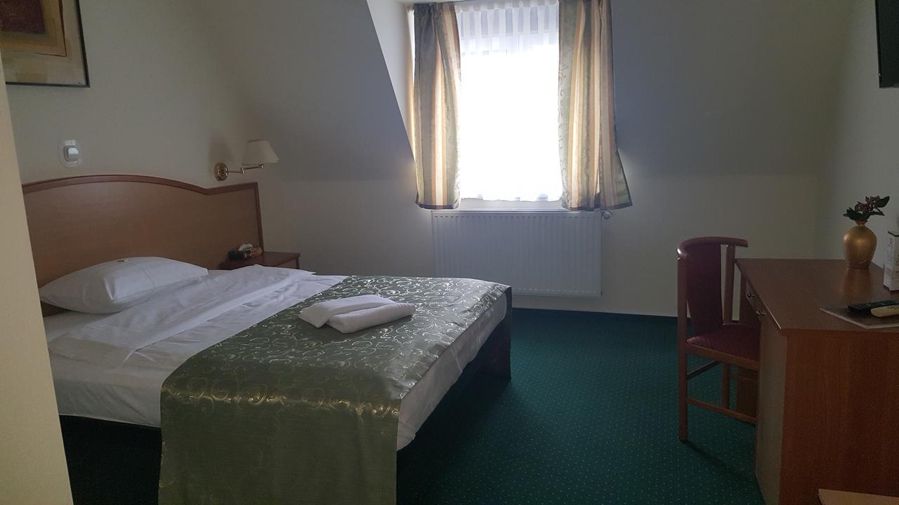 Hotel Melody Oradea Exteriér fotografie