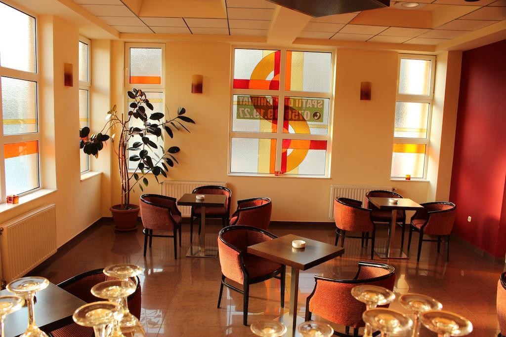 Hotel Melody Oradea Exteriér fotografie