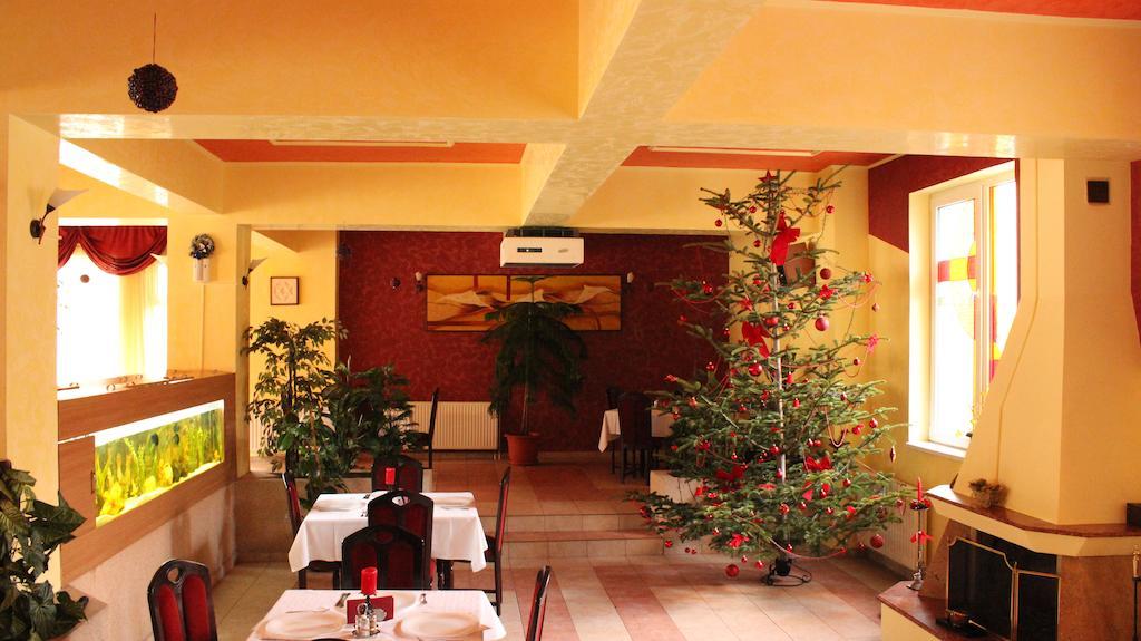 Hotel Melody Oradea Exteriér fotografie